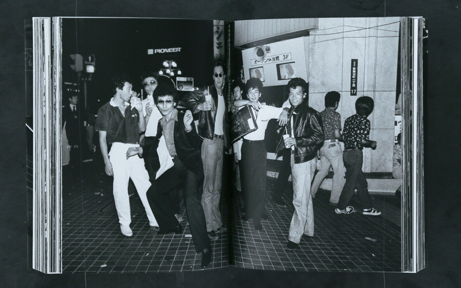 書籍の紹介：新宿 1965‐97―娼婦、ヤクザ、オカマ、ヌード嬢…彼らが「流しの写真屋」の客だった | fifth general store